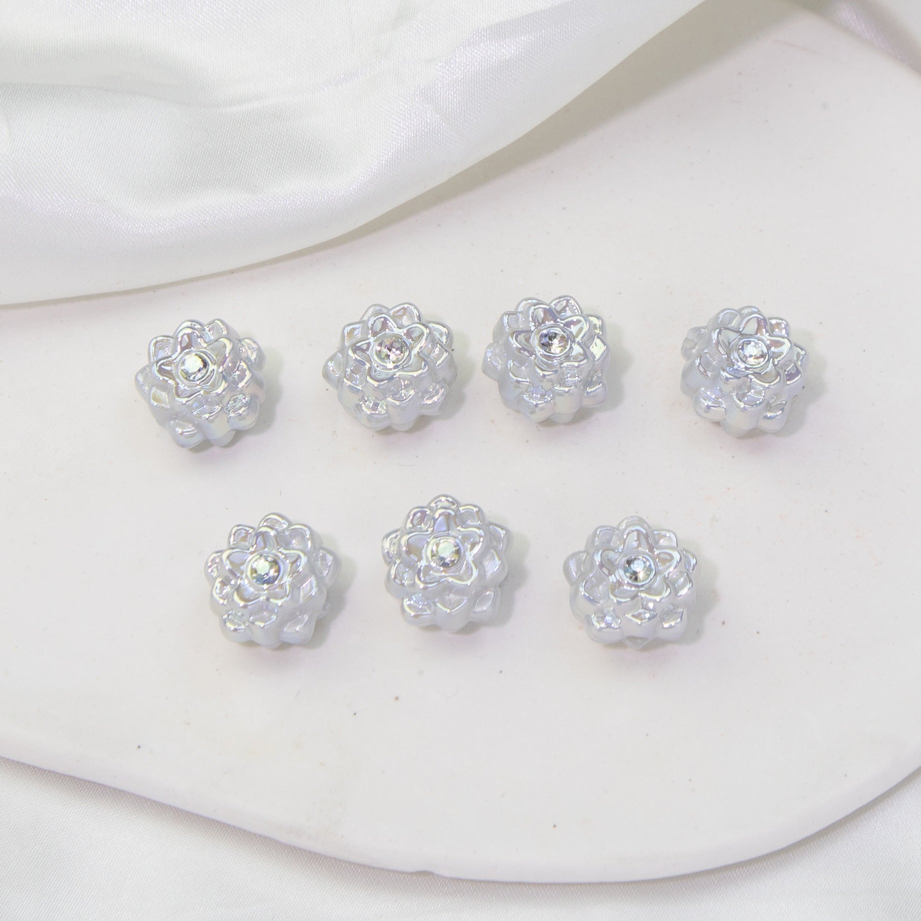Wholesale 10pcs Simple Fashion Lotus Beads Through Hole Beads